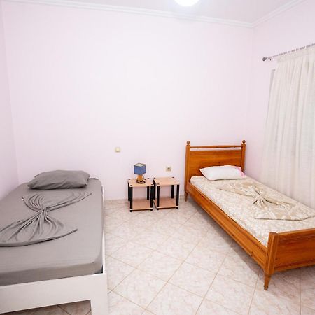 Connie'S Apartments Саранде Екстериор снимка