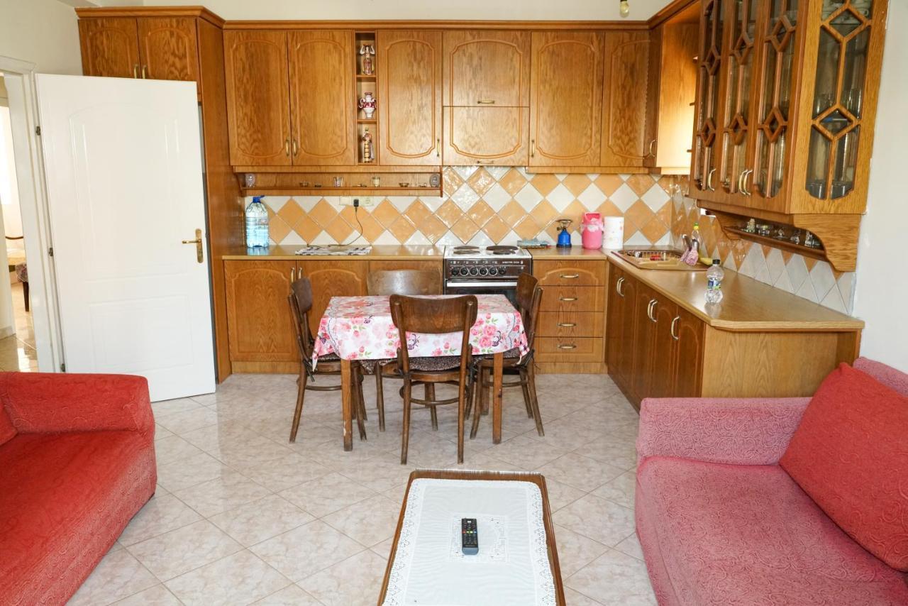 Connie'S Apartments Саранде Екстериор снимка