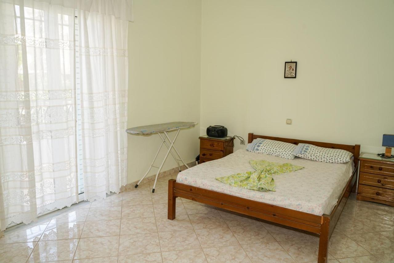 Connie'S Apartments Саранде Екстериор снимка